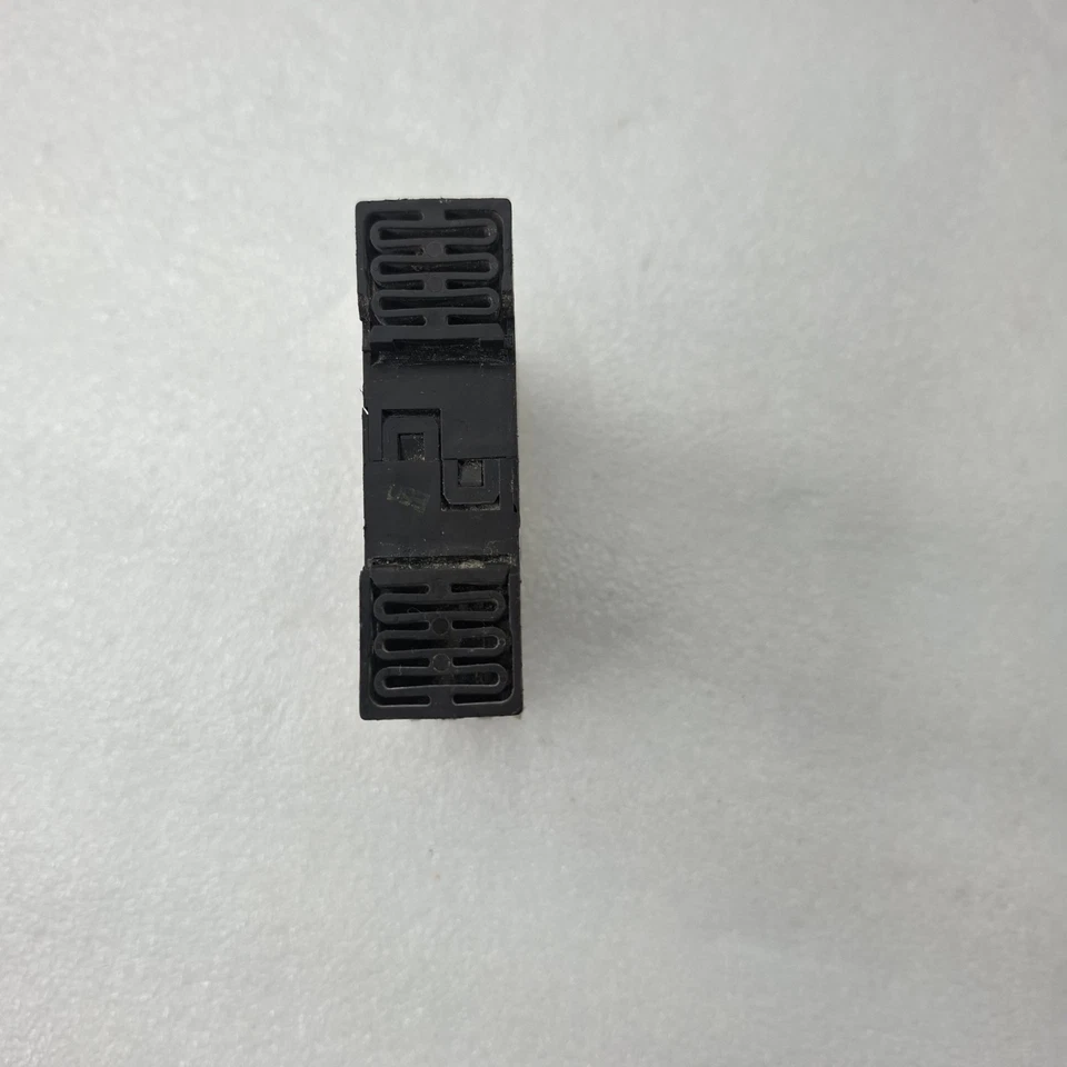 SIEMENS 3RP1574-1NP30 SIRIUS TIMER RELAY 3RP1574-1NP30 FAST SHIP